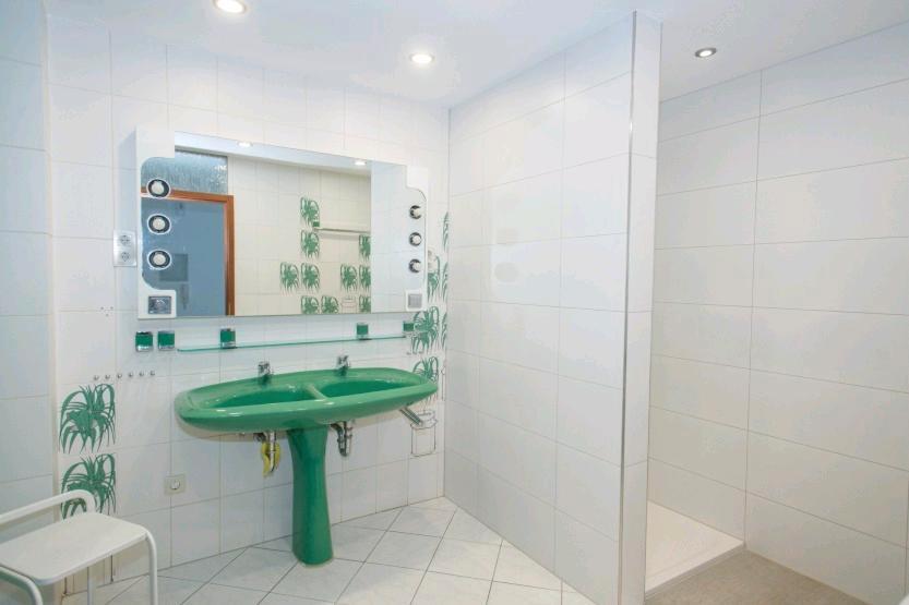 WG-Zimmer in 4er Frauen-WG im Herzen Biebrichs 1 zimmer