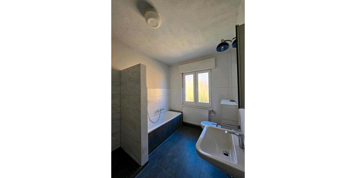 Doppelhaushälfte Spenge - 7 Zimmer, 200 m&sup2;, 1.800&euro; | Angebot:26481027