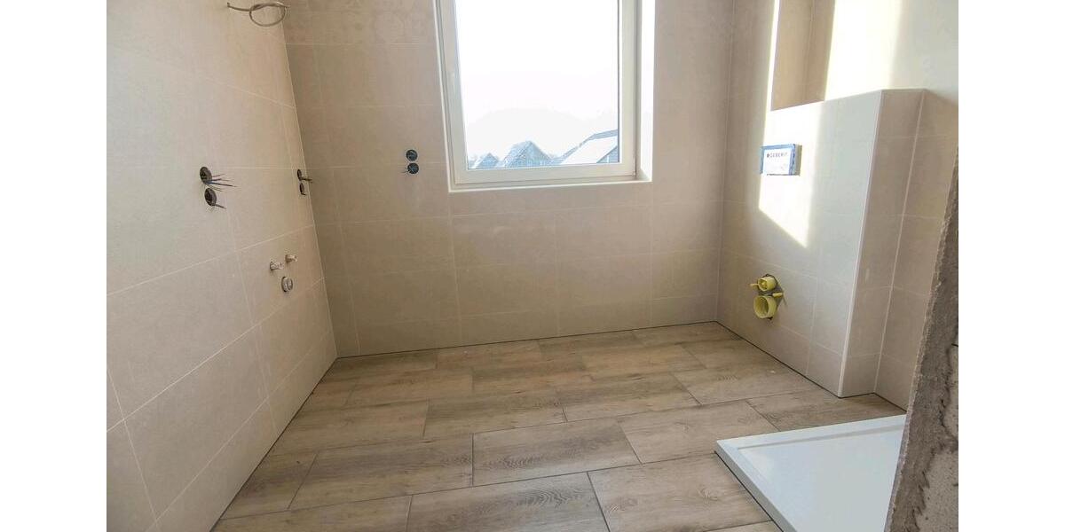 Doppelhaushälfte Heide - 4 Zimmer, 110 m&sup2;, 1.250&euro; | Angebot:24816312