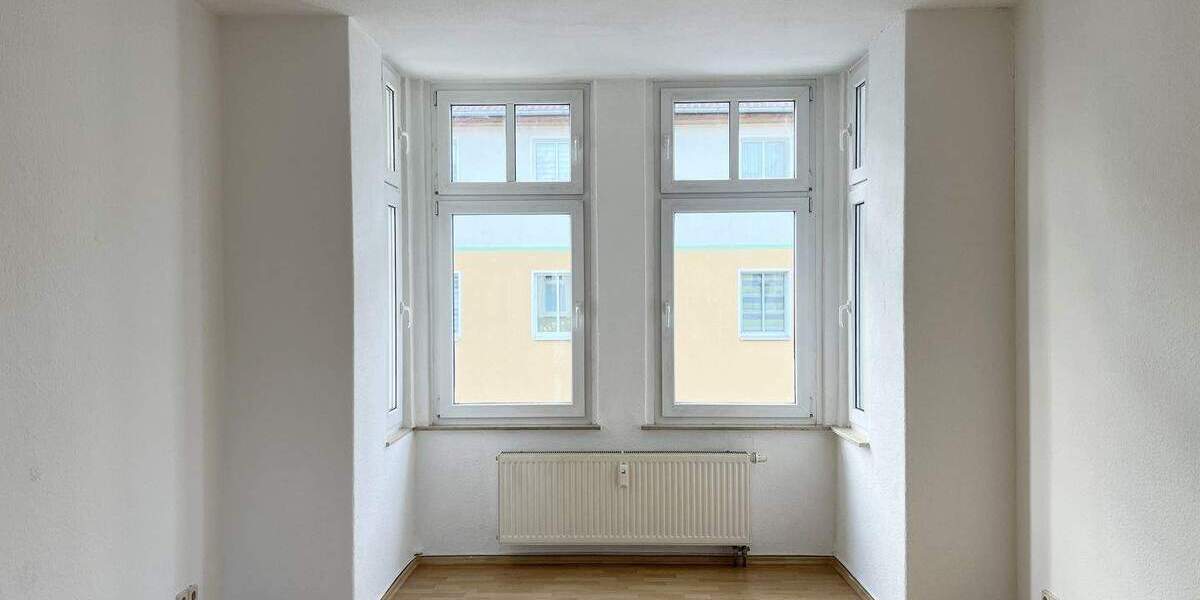2-Raum-Wohnung mit Einbauküche, Balkon, Dusch- und Wannenbad ab sofort bezugsfertig! 2 zimmer