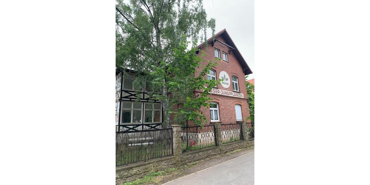 Erdgeschoßwohnung Halberstadt - 2.5 Zimmer, 96 m&sup2;, 349&euro; | Angebot:25111647