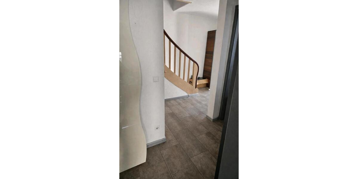 Etagenwohnung Kaufbeuren - 5 Zimmer, 106 m&sup2;, 1.300&euro; | Angebot:25843467