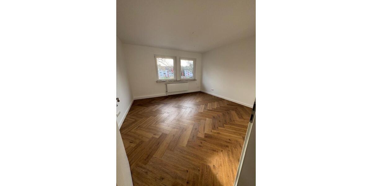 Erstbezug nach Sanierung: 3 12-Zimmer-Wohnung am Springerplatz 3 zimmer