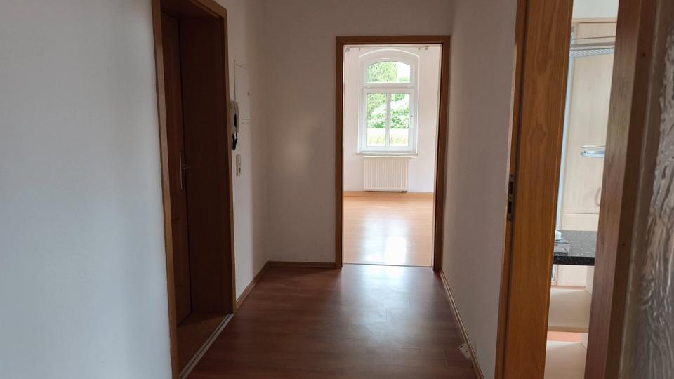Erdgeschoßwohnung Hartenstein - 3 Zimmer, 81 m&sup2;, 490&euro; | Angebot:26223657