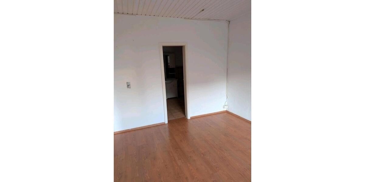 Etagenwohnung Bergheim - 2 Zimmer, 80 m&sup2;, 950&euro; | Angebot:25145496