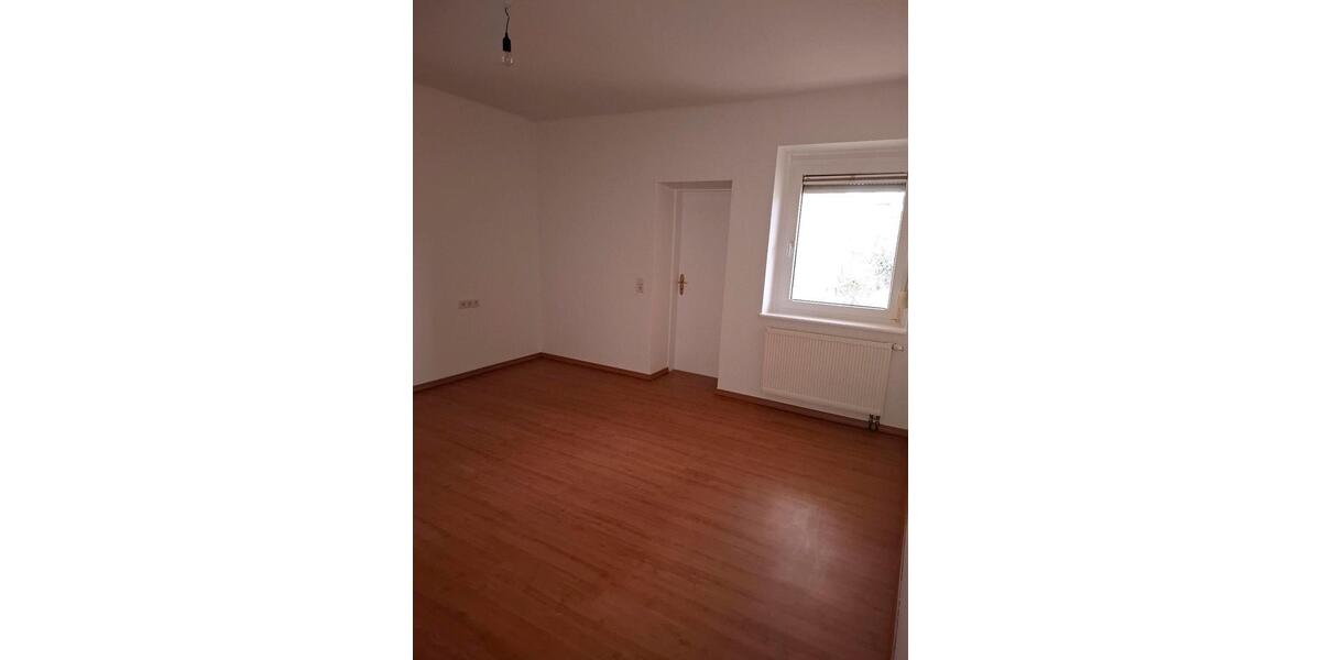 3 Zi, Kü,Bad,Balkon,Gäste WC,EG mit Stufen Dillingen Pachten 2 zimmer