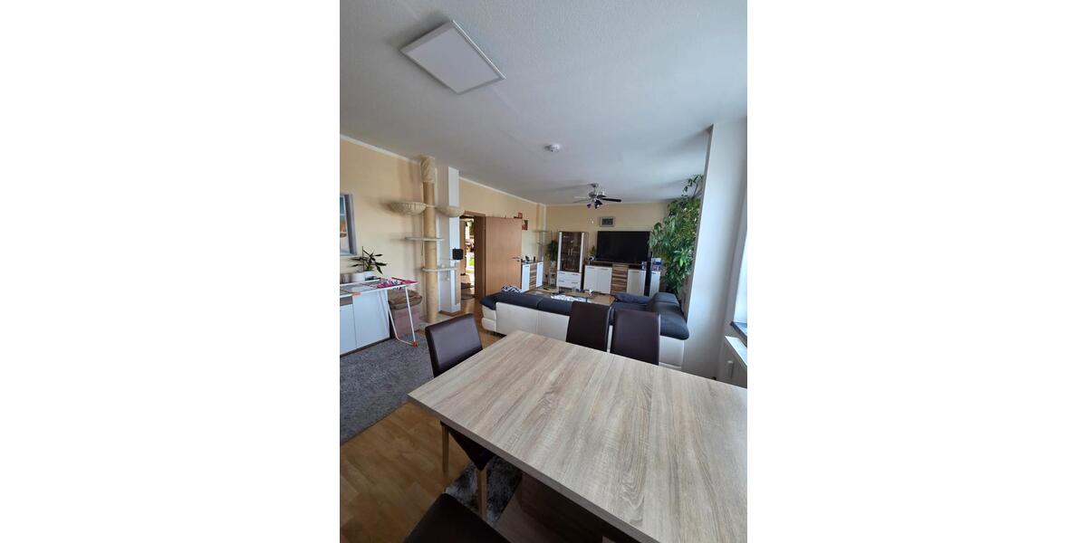 Etagenwohnung Magdeburg Lemsdorf - 3 Zimmer, 90 m&sup2;, 630&euro; | Angebot:26704609