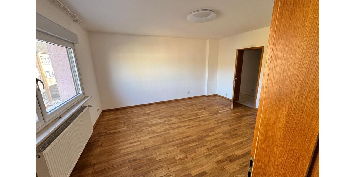 Etagenwohnung Essen Stadtbezirk IV - 4 Zimmer, 90 m&sup2;, 660&euro; | Angebot:25105176