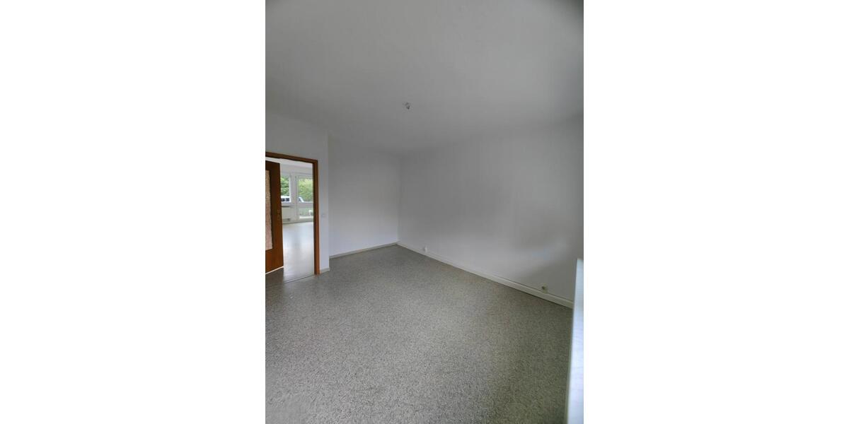 Erdgeschoßwohnung Oschatz - 4 Zimmer, 74 m&sup2;, 480&euro; | Angebot:24775368