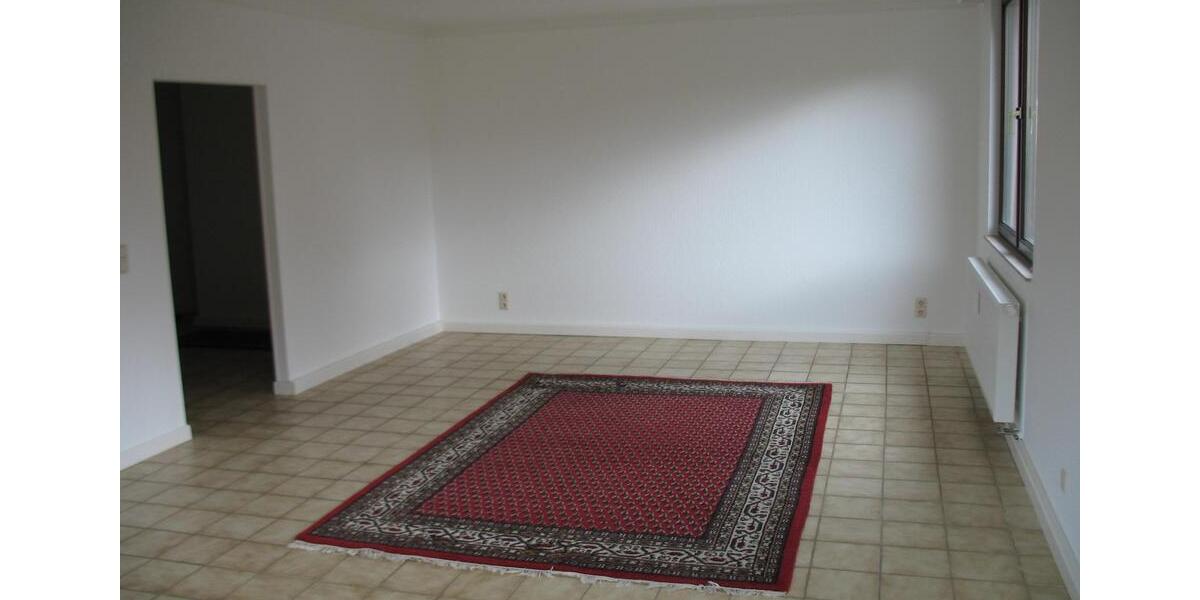 WG-Vermietung: Gepflegte, große Erdgeschoss Wohnung mit eigenem Garten 1 zimmer