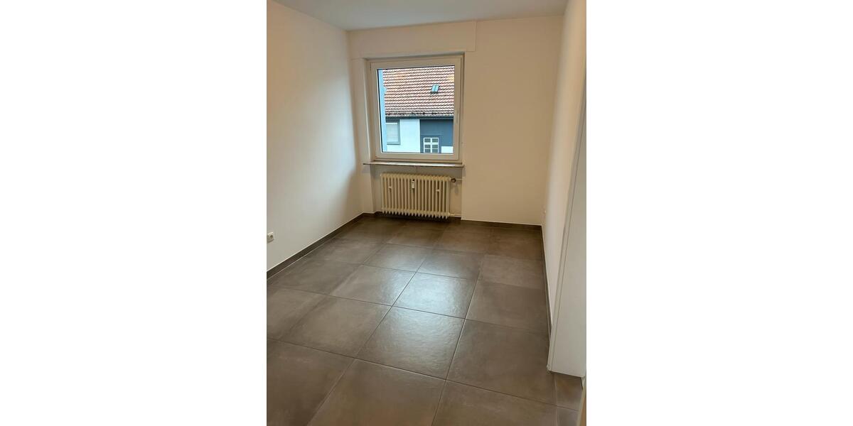 Etagenwohnung Pirmasens Niedersimten - 3.5 Zimmer, 125 m&sup2;, 690&euro; | Angebot:26592199