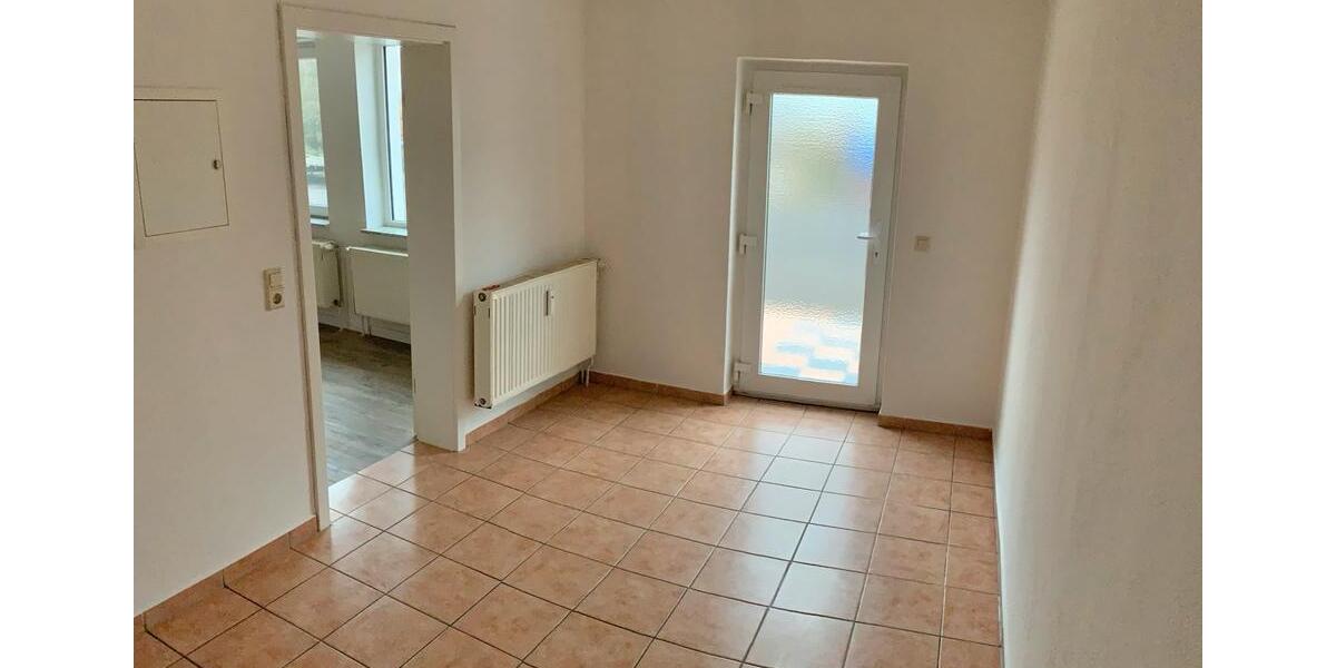 Erdgeschoßwohnung Waren (Müritz) - 2 Zimmer, 65 m&sup2;, 420&euro; | Angebot:26704743