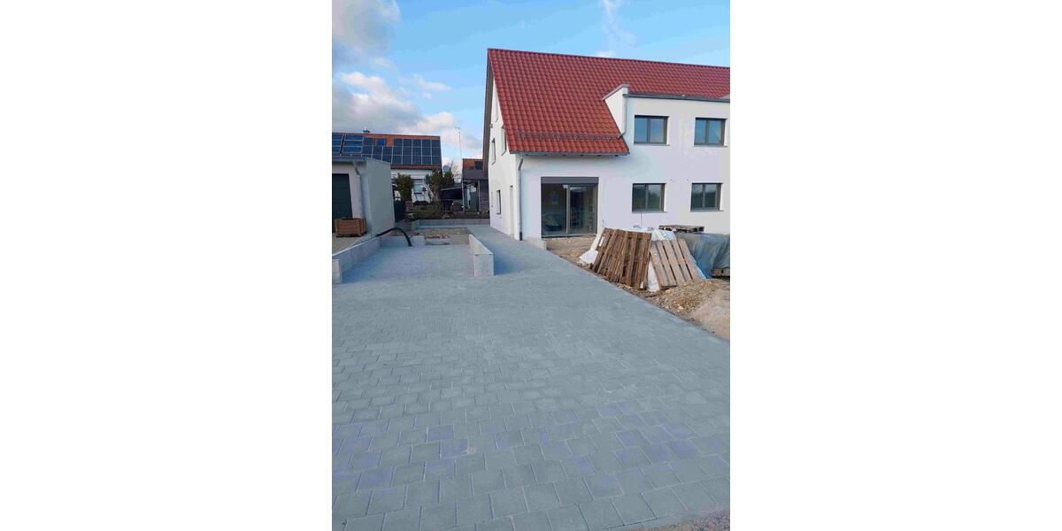 Doppelhaushälfte Lauterhofen - 5 Zimmer, 126 m&sup2;, 1.555&euro; | Angebot:26021976