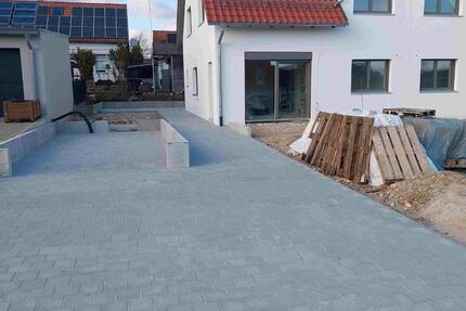 Haus Lauterhofen - 5 Zimmer, 126 m&sup2;, 1.555&euro; | Angebot:26021976