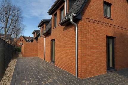 Haus zum Mieten in Norderstedt 2.400 € 129 m² 5 zimmer