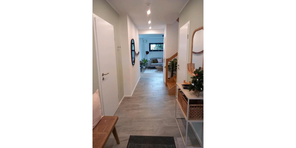 Doppelhaushälfte Hasselroth - 4 Zimmer, 125 m&sup2;, 1.600&euro; | Angebot:24383100