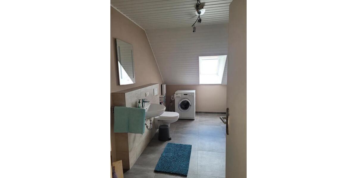 Dachgeschoßwohnung Simmerath - 3 Zimmer, 90 m&sup2;, 900&euro; | Angebot:26311932