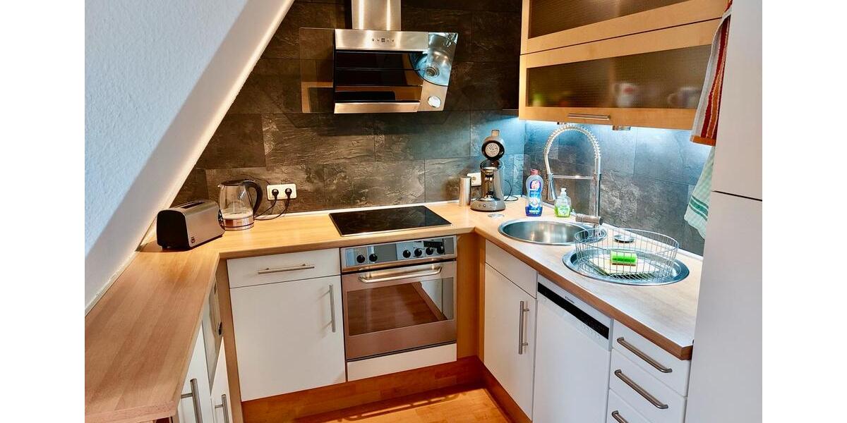 Möblierte Wohnung mit Balkon in der Löbervorstadt – ab 01.01.2026 1 zimmer