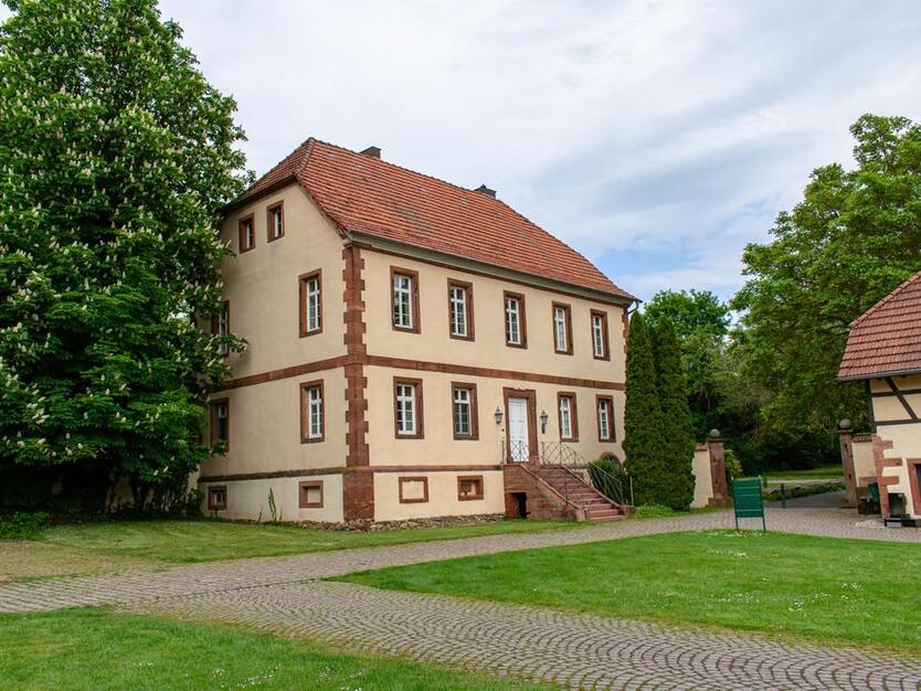 Traumhaftes Miethaus oder GewerbeImmobilie am Golfplatz Trages