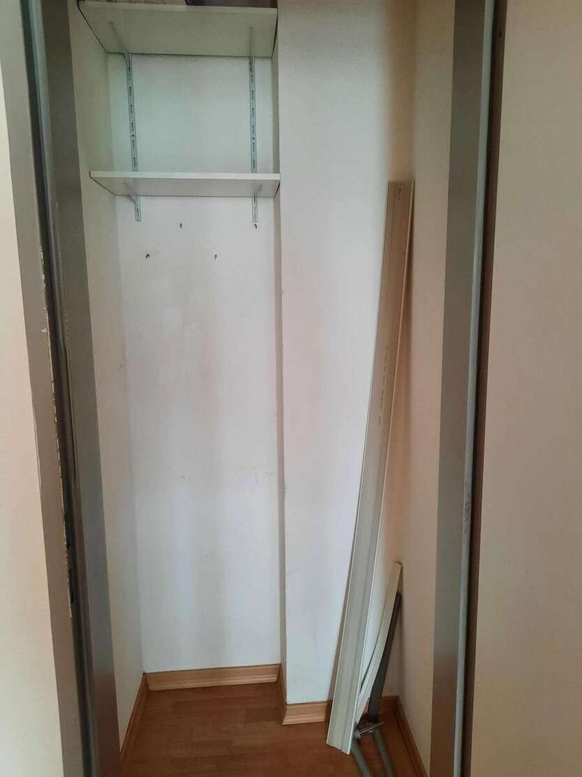 großzügige 3 Zimmer-Wohnung *gerade in Renovierung* mit Balkon und Küche 3 zimmer