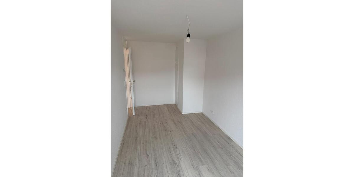 Kernsanierte 3-Zimmer-Wohnung zu vermieten – Oppau 3 zimmer