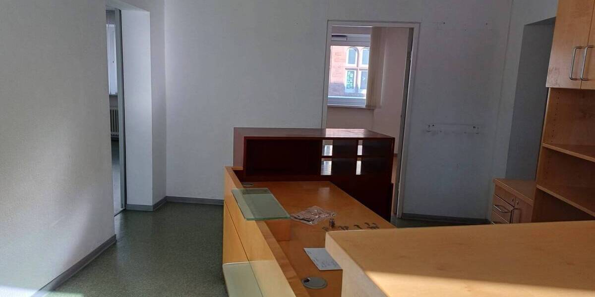 Gewerbeobjekt Kaiserslautern Innenstadt - 1 Zimmer, 130 m&sup2;, 1.200&euro; | Angebot:25776612