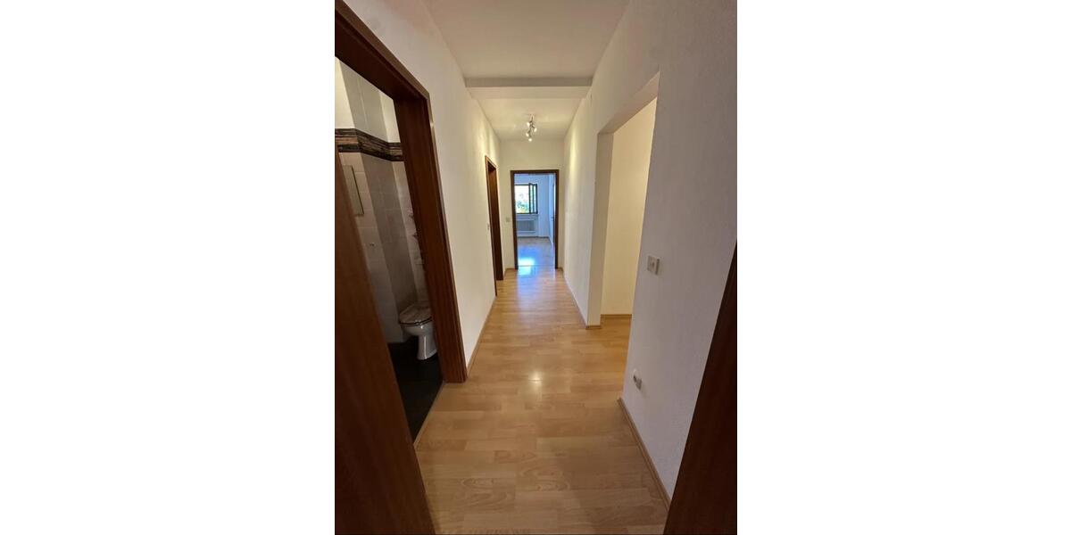 Etagenwohnung Trostberg - 2 Zimmer, 67 m&sup2;, 900&euro; | Angebot:25046865