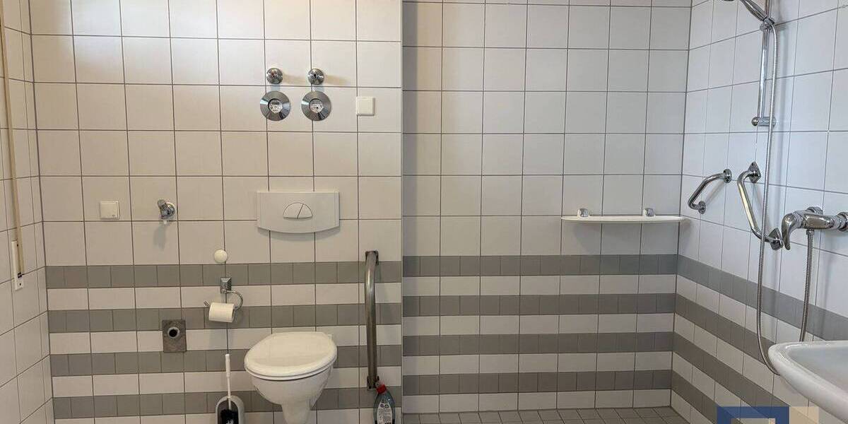 Etagenwohnung Bischofsheim - 2 Zimmer, 52 m&sup2;, 610&euro; | Angebot:25996967