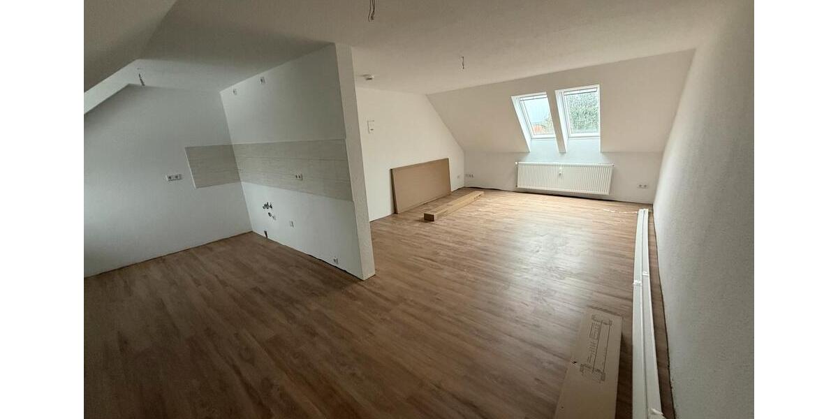 Dachgeschoßwohnung Cadenberge - 2 Zimmer, 51 m&sup2;, 370&euro; | Angebot:24354043