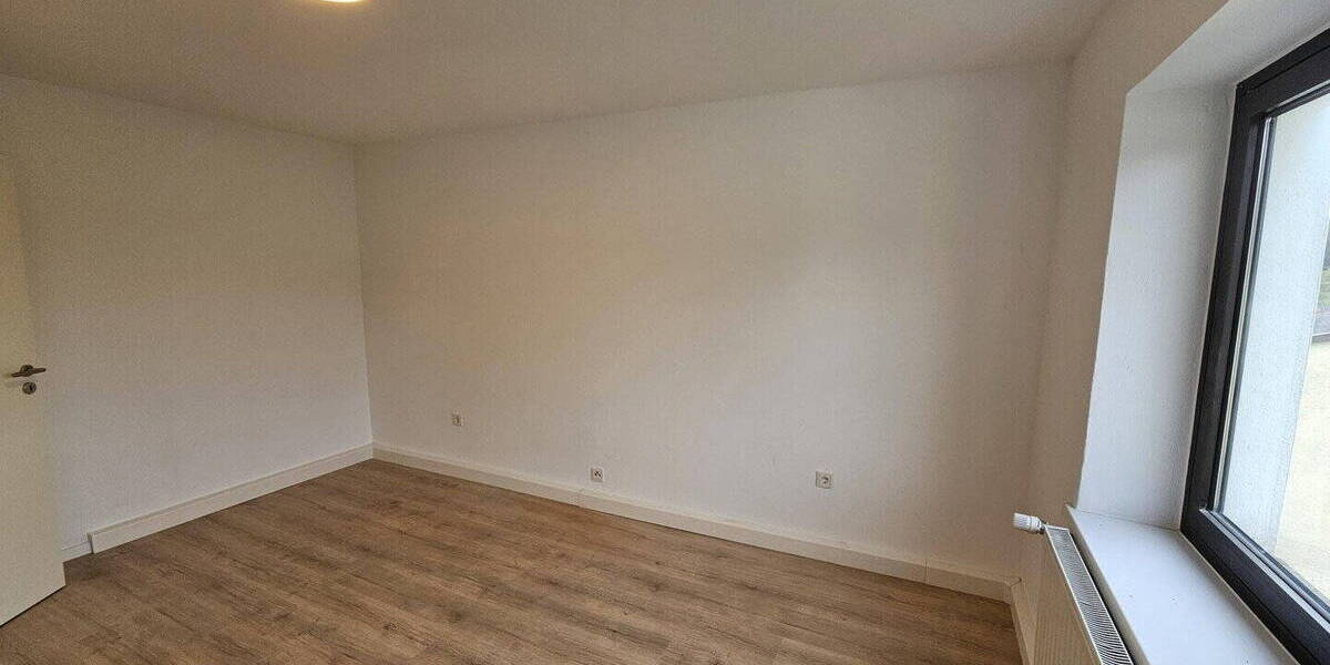 Etagenwohnung Schiffweiler - 3 Zimmer, 61 m&sup2;, 650&euro; | Angebot:26627743