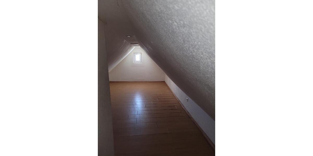 Dachgeschoßwohnung Feuchtwangen - 3 Zimmer, 80 m&sup2;, 800&euro; | Angebot:25907832