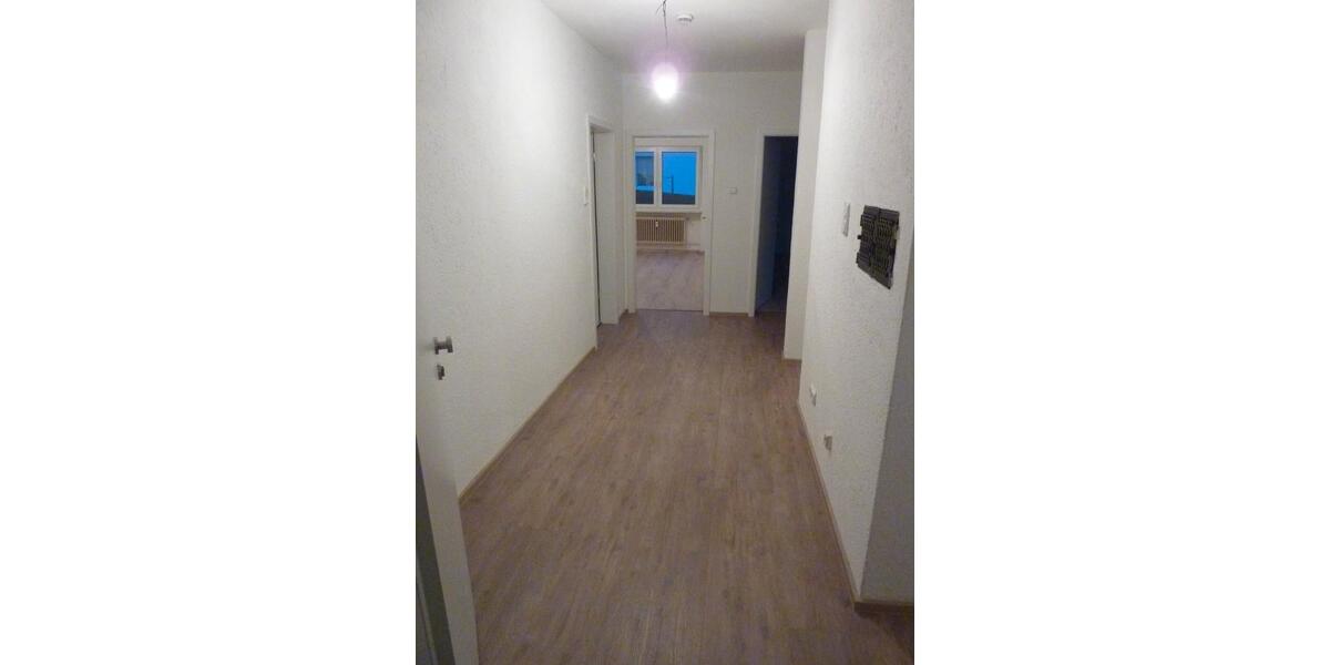 Erdgeschoßwohnung Poppenricht - 3 Zimmer, 94 m&sup2;, 740&euro; | Angebot:26568444