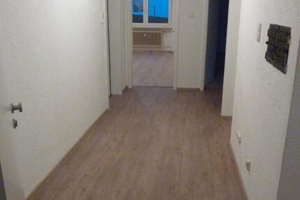 Wohnung Poppenricht - 3 Zimmer, 94 m&sup2;, 740&euro; | Angebot:26568444