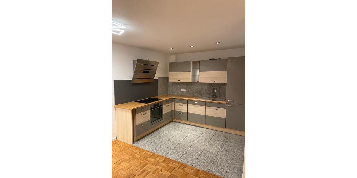 Dachgeschoßwohnung Leimen - 3 Zimmer, 77 m&sup2;, 1.160&euro; | Angebot:26600810