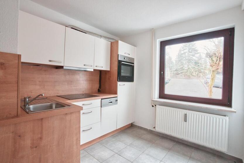 Schöne, renovierte 2 Zimmer EG Wohnung ab sofort in Panten zu vermieten zimmer