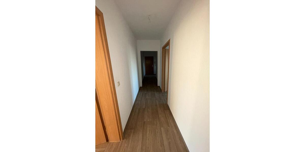 Wunderschöne 3-RW mit Einbauküche 3 zimmer