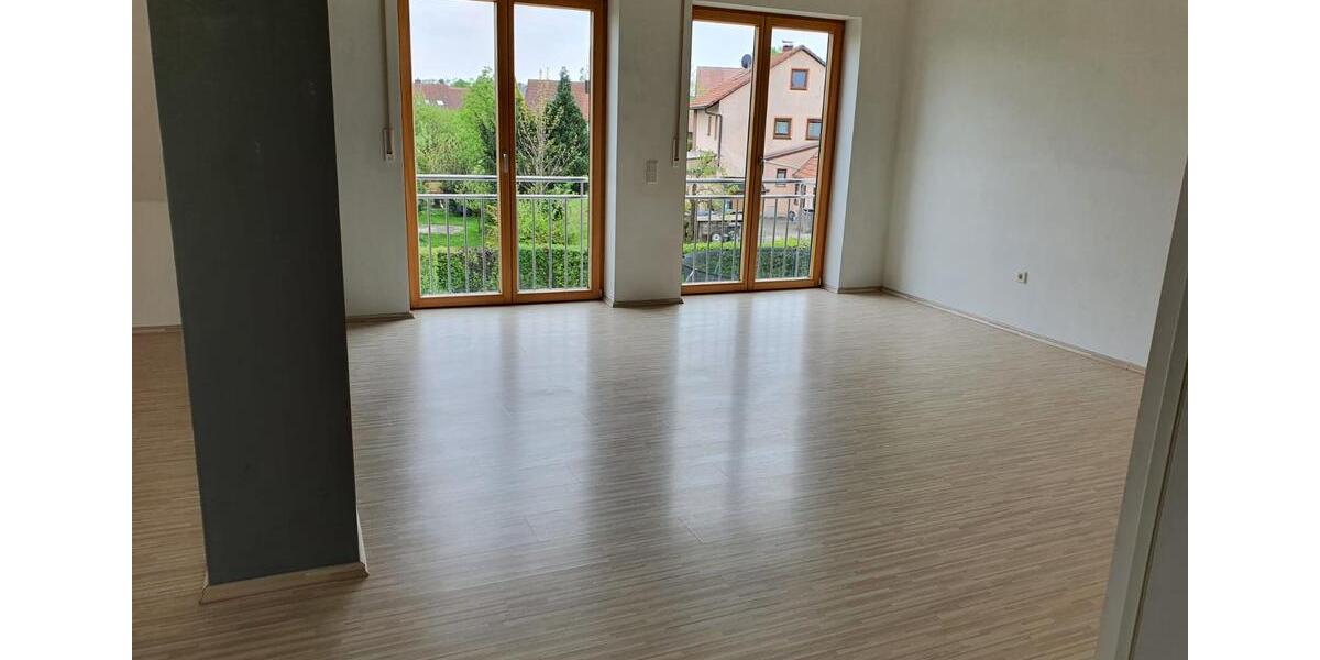 Dachgeschoßwohnung Hilpoltstein - 4 Zimmer, 170 m&sup2;, 1.200&euro; | Angebot:26425712