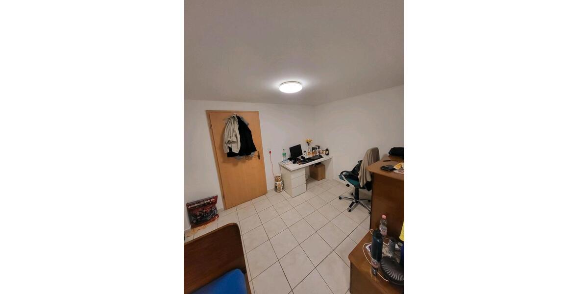 Etagenwohnung Ludwigshafen am Rhein Ludwigshafen-Hemshof - 1 Zimmer, 16 m&sup2;, 390&euro; | Angebot:26617038