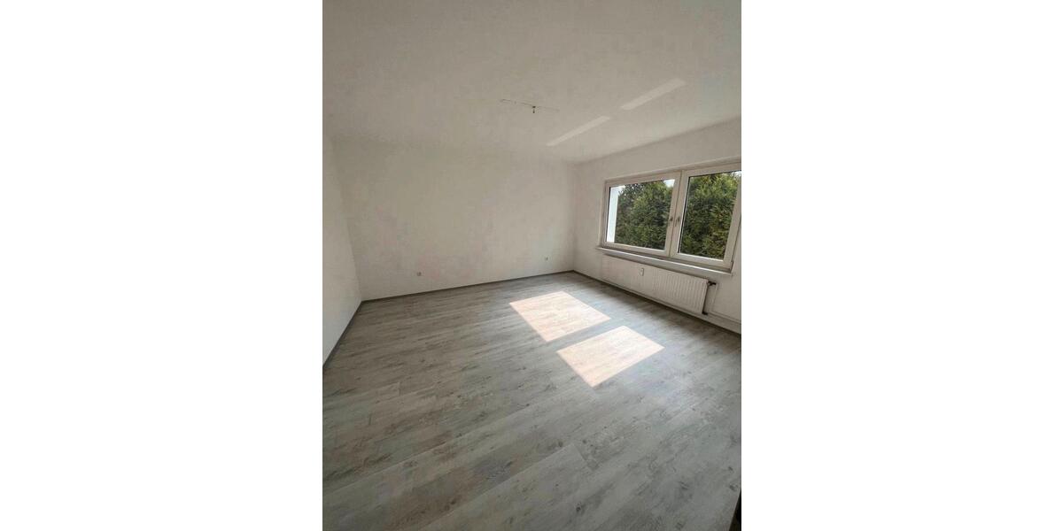 Dachgeschoßwohnung Duisburg Rheinhausen - 2.5 Zimmer, 56 m&sup2;, 750&euro; | Angebot:26692776