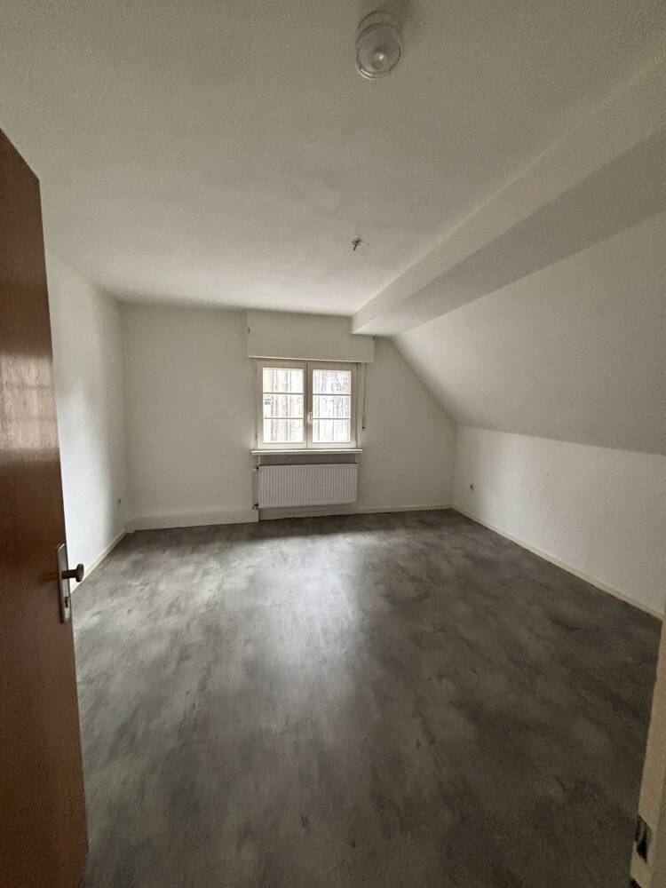 Charmante 2-Zimmer-Dachgeschoßwohnung im Herzen von Breckerfeld