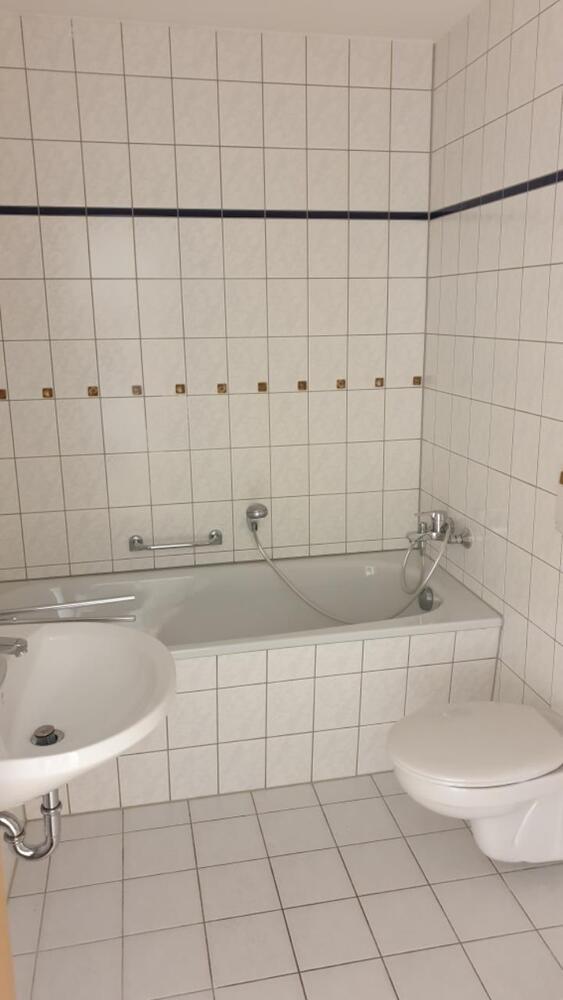 Helle 2-Zimmer-Wohnung mit Einbauküche und Balkon auf dem Kaßberg!