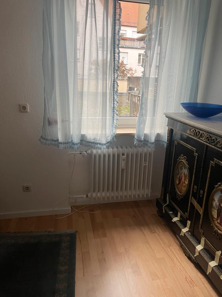 Möbliertes Zimmer