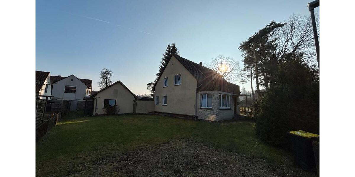 Großzügiges Einfamilienhaus mit Balkon in Poggenhagen 6 zimmer