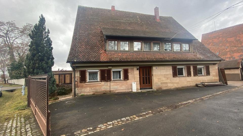 Bauernhaus, Landhaus Nürnberg Gibitzenhof - 8 Zimmer, 250 m&sup2;, 2.500&euro; | Angebot:25233646