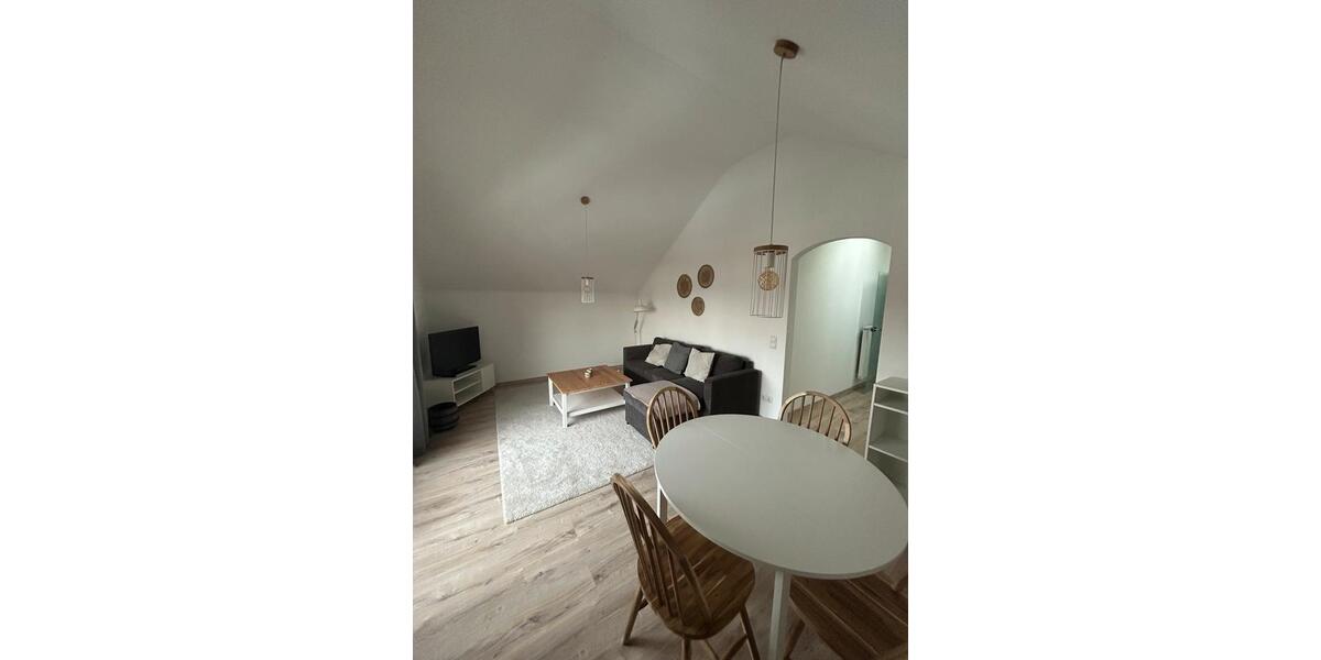 Dachgeschoßwohnung Bad Birnbach Asenham - 2.5 Zimmer, 49 m&sup2;, 590&euro; | Angebot:26041395