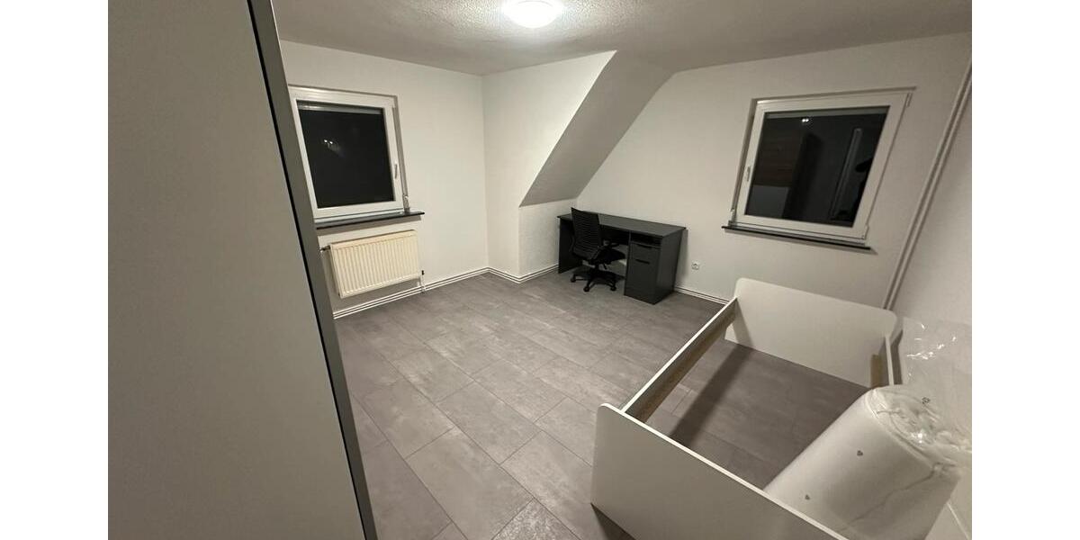 Wohnen auf Zeit Villingen-Schwenningen Schwenningen - 4 Zimmer, 20 m&sup2;, 320&euro; | Angebot:26581430