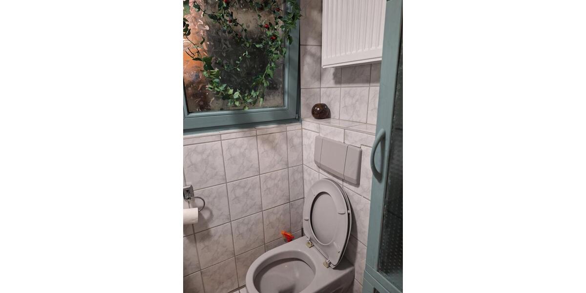 Zimmer zu vermieten, monats- oder tageweise für 16 Euro, alles in 1 zimmer