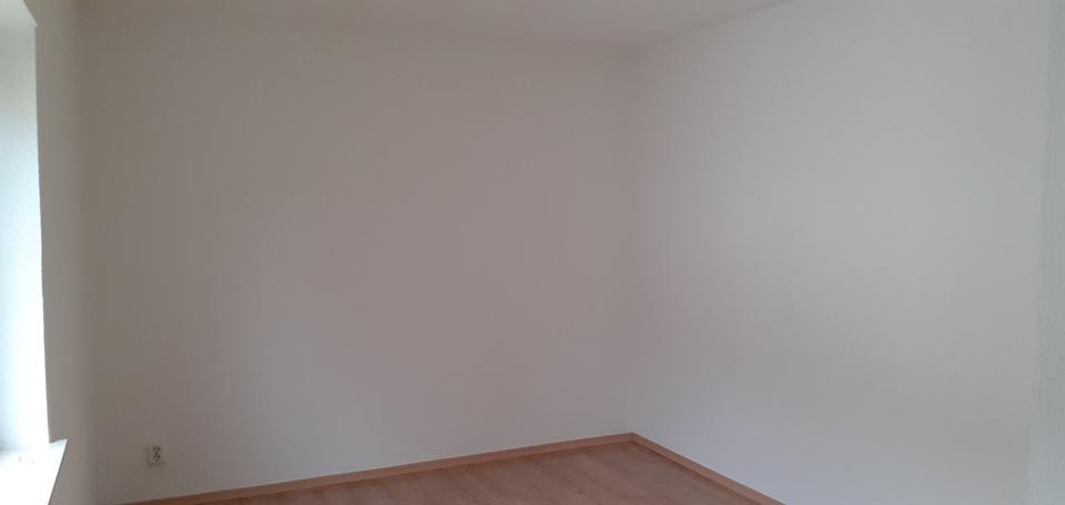 Geräumige 3 Zimmer Wohnung mit Balkon und Stellplatz 3 zimmer