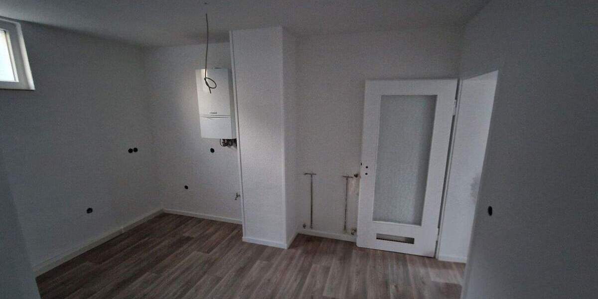 Toplage am Maudacher Bruch - Kernsaniertes Doppelhaus in Sackgasse 5 zimmer