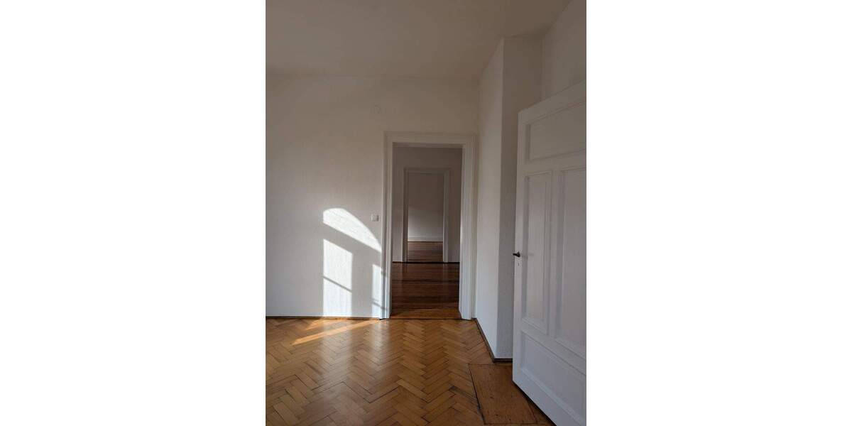 Eleganter Altbau-traum in zentraler Lage 4 zimmer